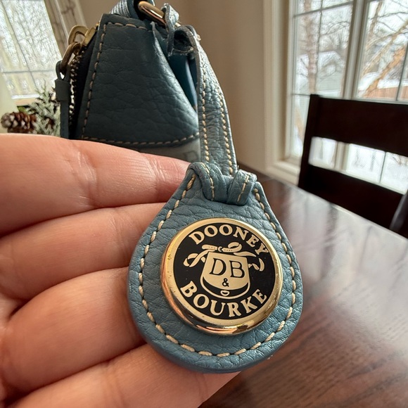 Dooney & Bourke Vintage light blue Leather DB Monogram Shoulder bag & coin purse - Picture 5 of 16